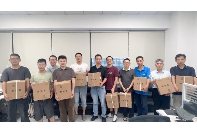 加华父亲节暖心致敬：感恩“爸”气担当，礼献职场父亲